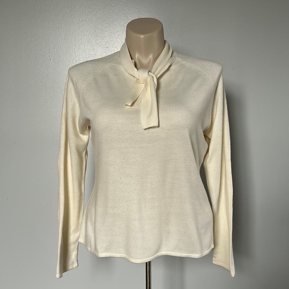 Designers Originals Creamy White Sweater w/Tie Detail Sz L